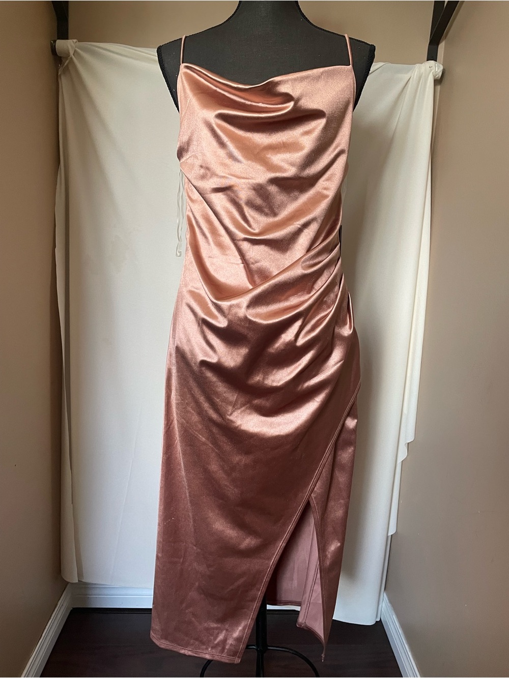 Rachel Zoe Draped Satin Maxi Dress in Champagne Gold/Pink Size Medium Like New